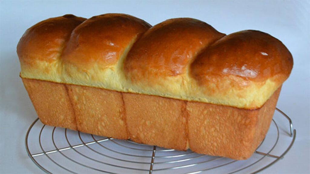 Brioche Moelleuse à La Machine à Pain, Une Recette Hyper Facile à ...