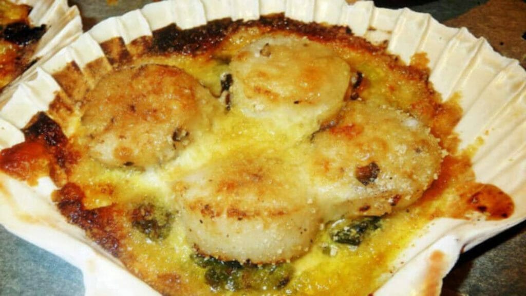 Coquilles De Saint Jacques Gratinées Au Four : Excellente Recette ...