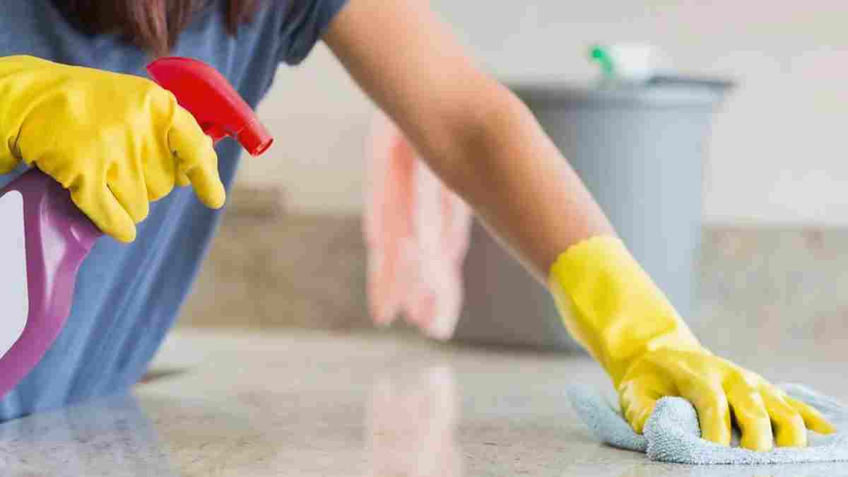 Comment bien nettoyer sa maison avec des produits naturels ? Voici les 4 Routines de Grand-mère à connaître !