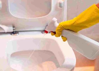 Se débarrasser des mauvaises odeurs de la salle de bain avec du bicarbonate rien de plus simple !